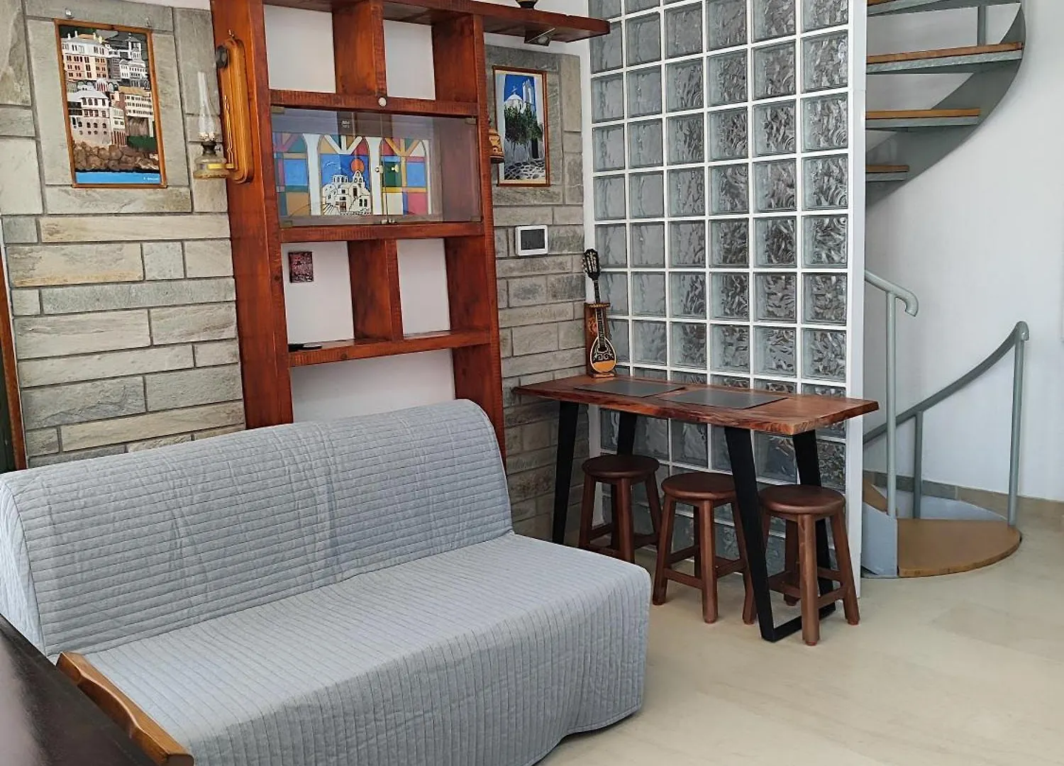Evri Apartment هانيوتي